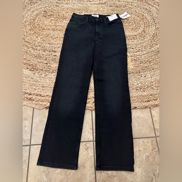 NWT WRANGLER HIGH RISE STRAIGHT JEANS - Picture 1 of 8